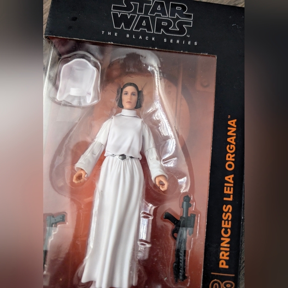 Star Wars Black Series Princess Leia Organa Action Figure - White and Black - Picture 7 of 7